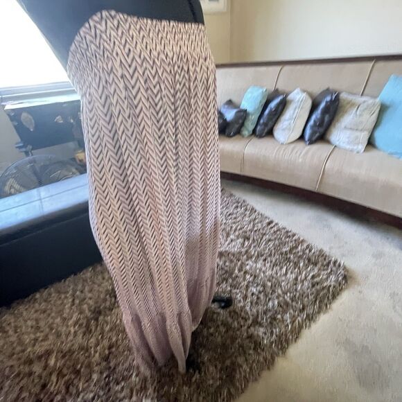 LOFT Maxi Dress Chevron Smocked Women’s Small Sleeveless Boho Casual Ruffle Work - Picture 11 of 13